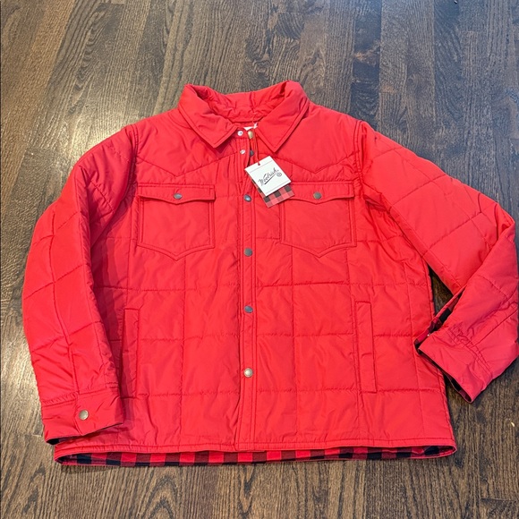 Woolrich woman’s medium Red Jacket lightweight - Picture 2 of 2
